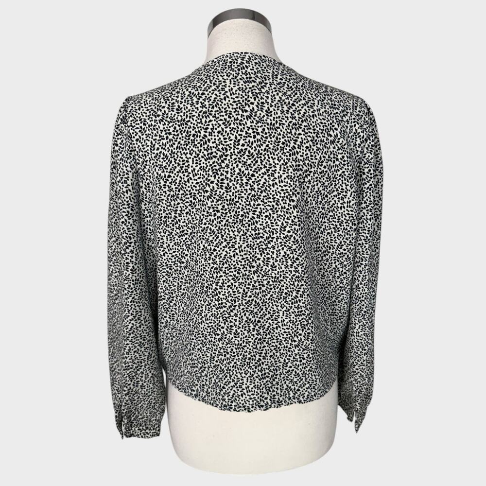 A New Day Womens Medium V Neck Wrap Blouse Top Black White Print Polyester - Picture 5 of 7